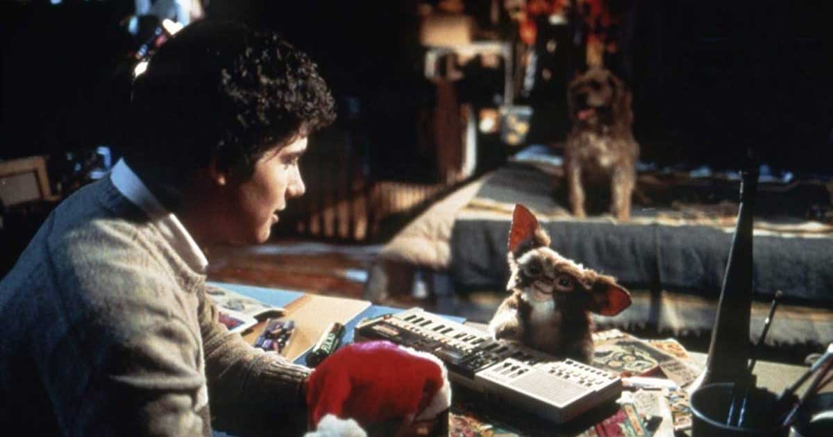 Zach Galligan and Mushroom in Gremlins